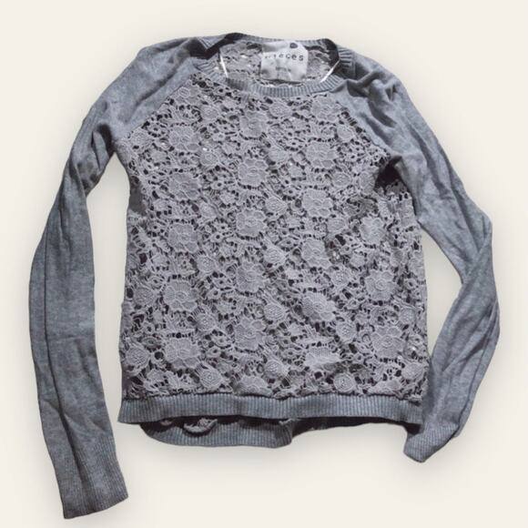 Kensie Sweaters - Pieces Kensie gray crochet lace floral sweater XS